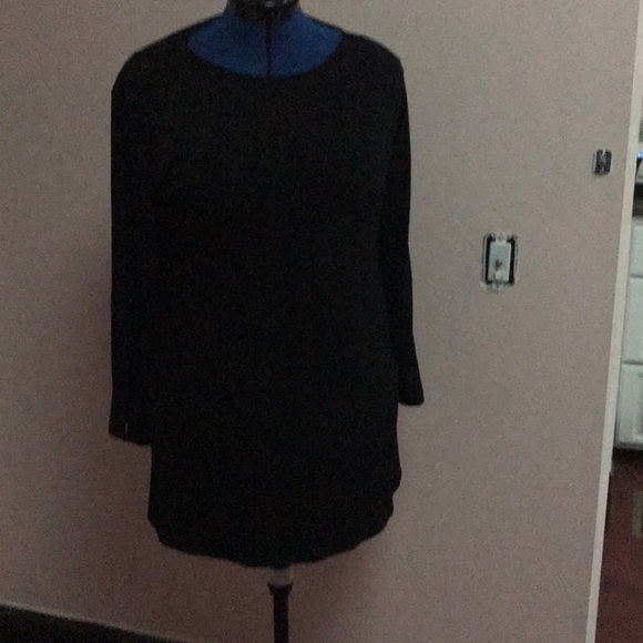 Top - Picture 1 of 2